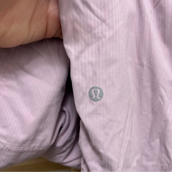 Lululemon Dance Studio Mid-Rise Lined Crop Size 8 - Picture 4 of 8